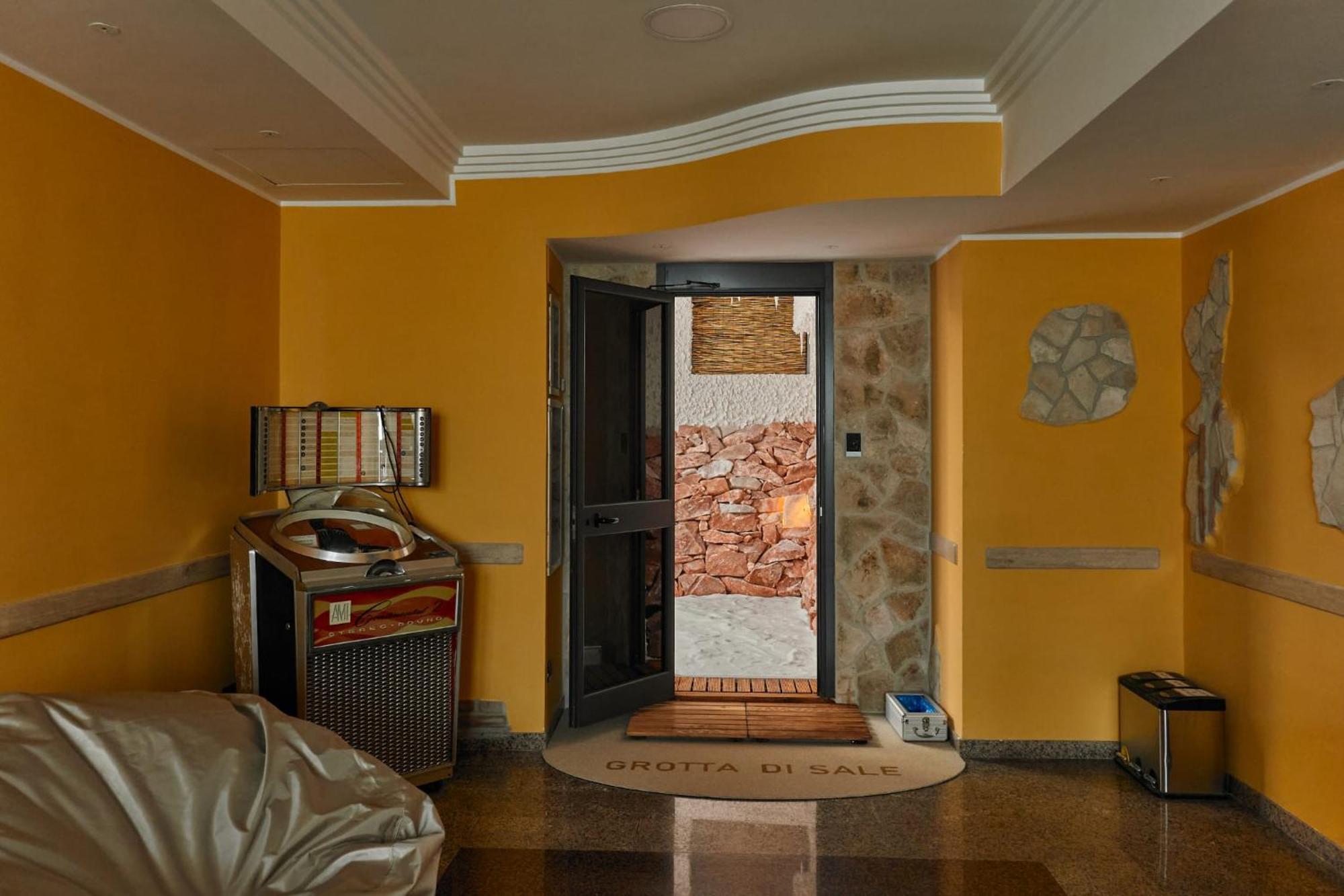 Hotel Aurora Wellness & Spa Tivoli Terme Exterior photo